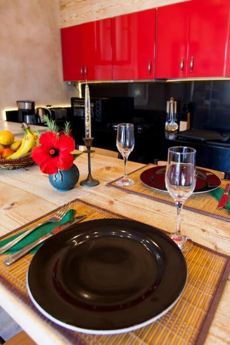 Lenico Beachfront Suites Agia Pelagia 외부 사진