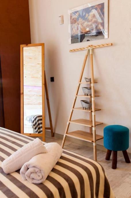 Lenico Beachfront Suites Agia Pelagia 외부 사진