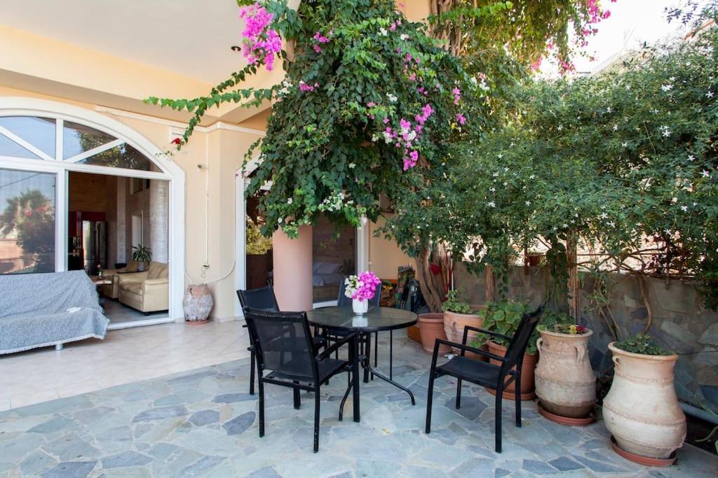 Lenico Beachfront Suites Agia Pelagia 외부 사진
